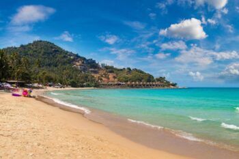 Chaweng Noi Beach Samui clear sea swimming tropical water