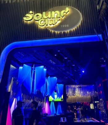 Sound Club Samui nightclub Chaweng dancefloor lights party