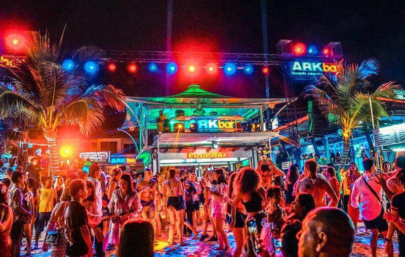 Ark Bar Samui beach club Chaweng nightlife pool party