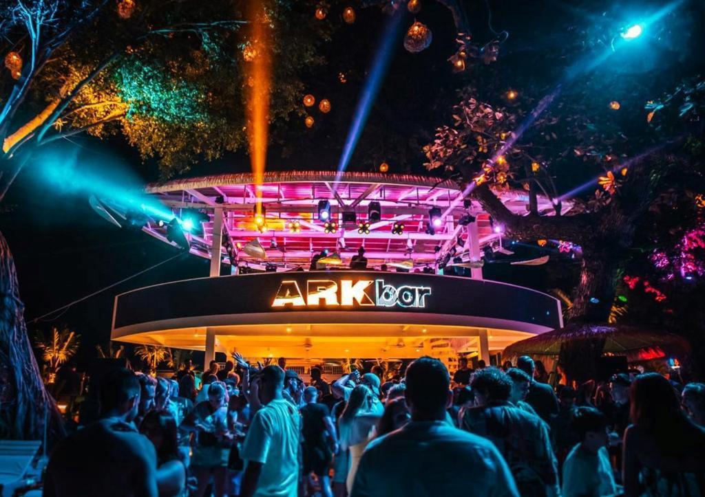 Ark Bar Samui beach club Chaweng nightlife pool party