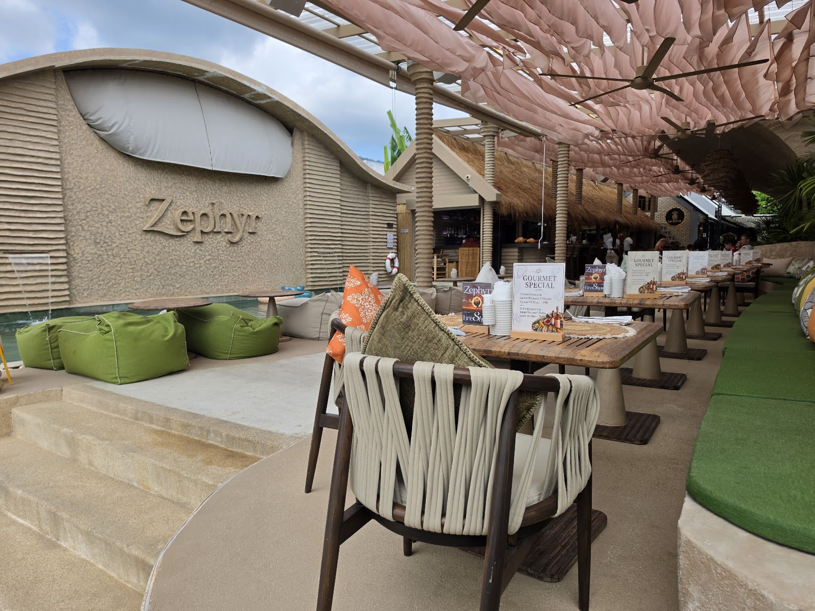 Zephyr Beach Club Koh Samui beachfront bar ocean views