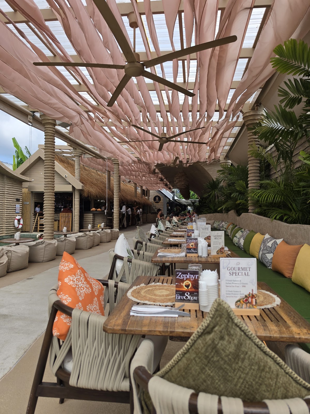 Zephyr Beach Club Koh Samui beachfront bar ocean views
